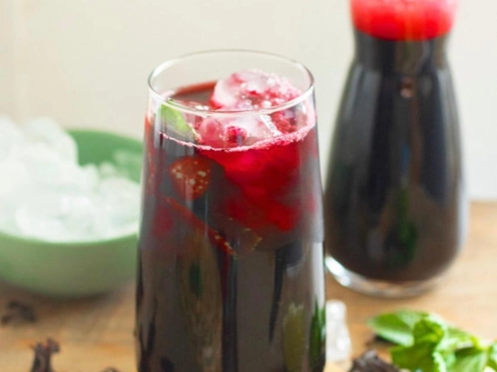 Bissap with Mint – The Ultimate Refreshing Elixir! 🌿🍷✨