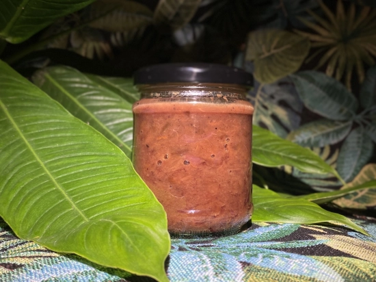 Chutney z czerwonej cebuli, śliwki i pomarańczy