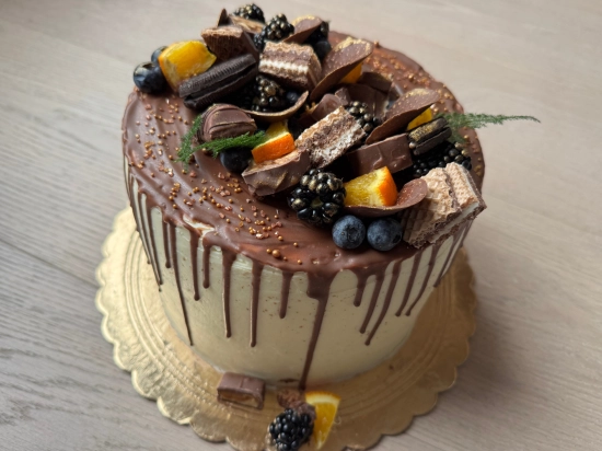 Tort Kinder Bueno (2 kg - 20 porcji)