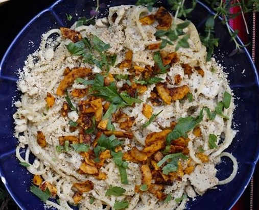 Vegan spaghetti carbonara
