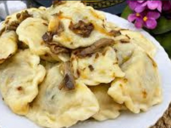 Pierogi z kapustą i grzybami