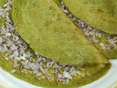 Pesarattu (fasola moong Dosa) with Onion