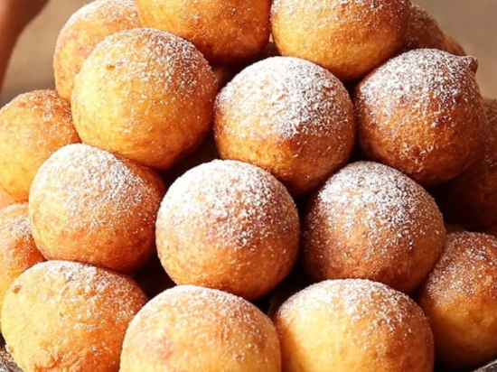Pączki twarogowe.