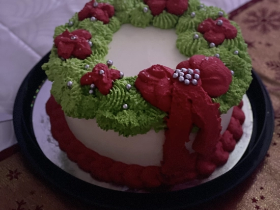 tort o smaku kinder bueno z maliną