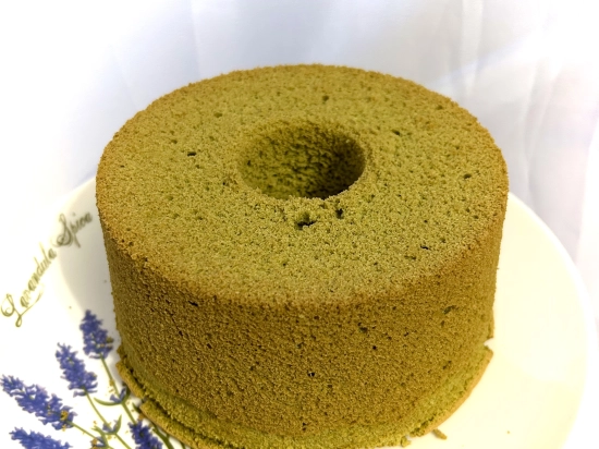 Fluffy matcha chiffon cake