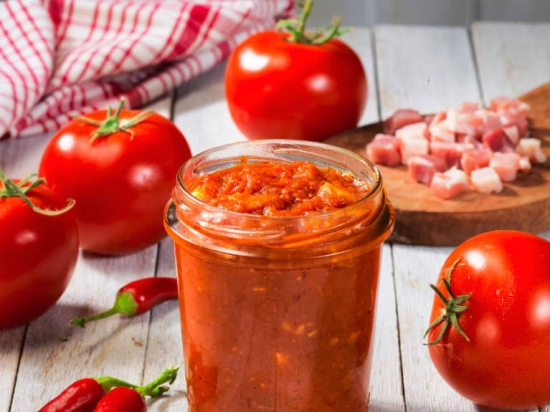 WŁOSKI SOS ARRABIATA Z CHILI I WÓDKĄ  1 L