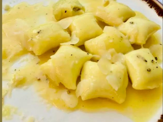 Dumplings Goat cheese and truffle