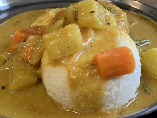 Idli (4 pieces /4 sztuka)