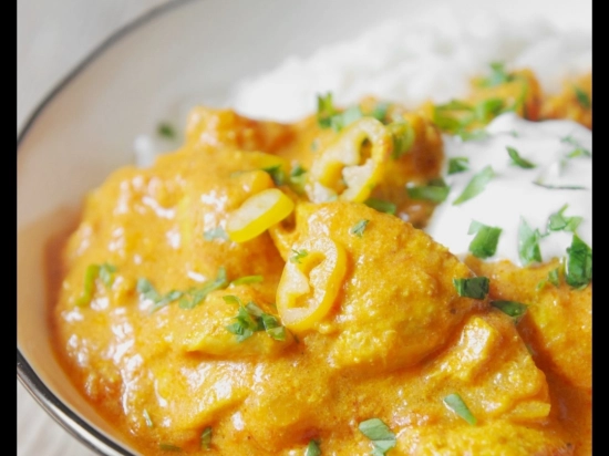 Curry z kurczakiem i ananasem