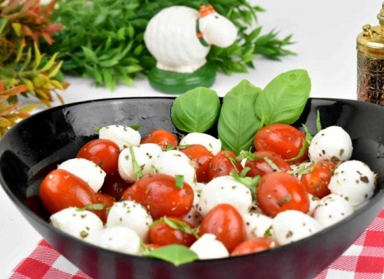 Sałatka mini caprese