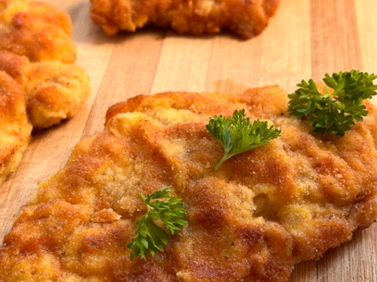 KOTLET SCHABOWY W JAJKU