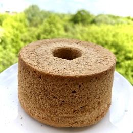 Black tea chiffon cake