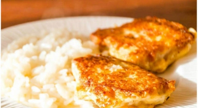 🐟 Filet rybny w cieście serowym z ziemniakami koperkowymi i sałatką z fetą🥰