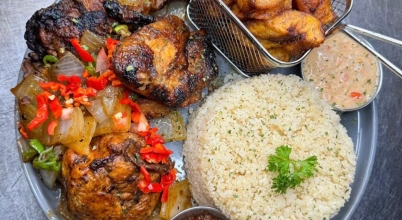 Attiéké & Chicken Mayo with Fresh Ginger-Mint Juice – A Flavor Explosion! 🍽️🔥