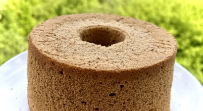 Black tea chiffon cake
